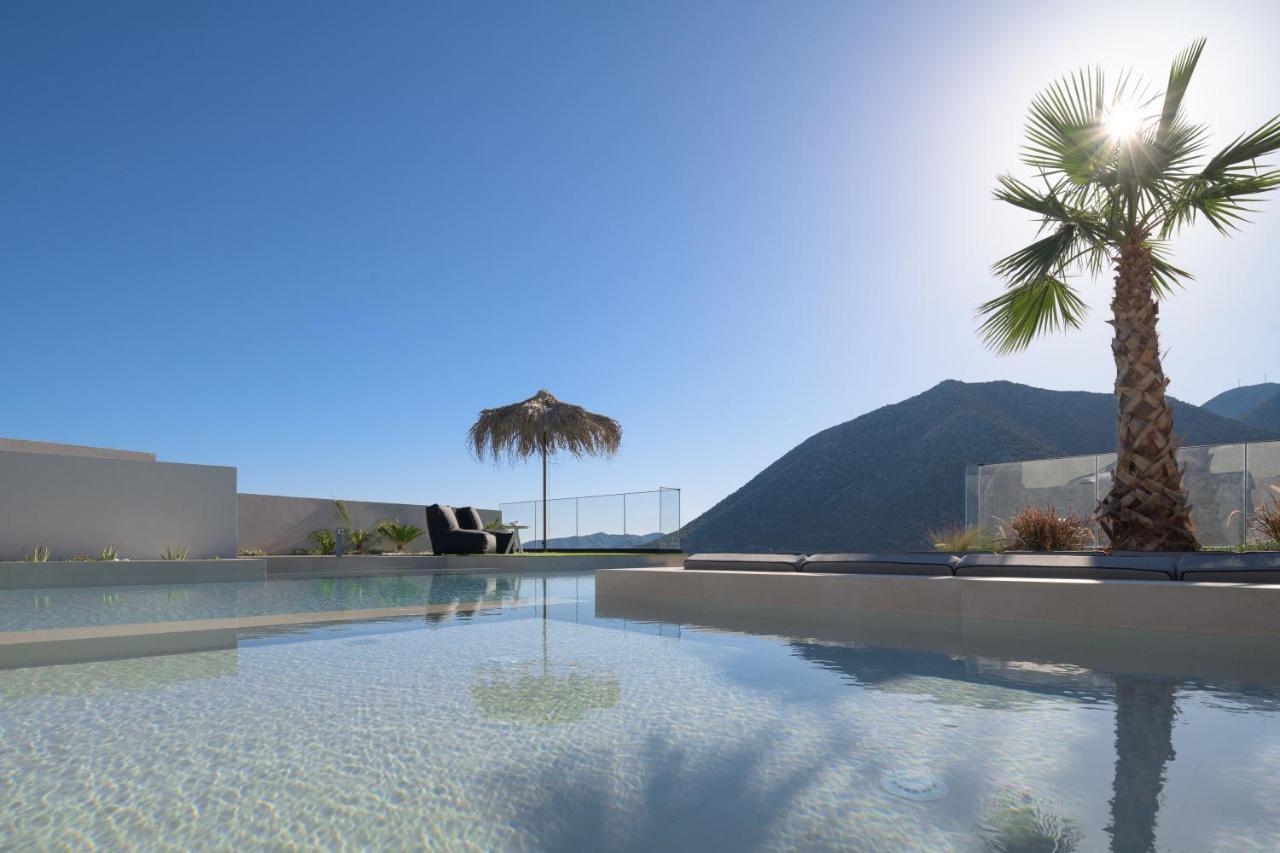 Mayana Luxury Villa, An Infinite Blue Experience, By Thinkvilla Bali  Kültér fotó