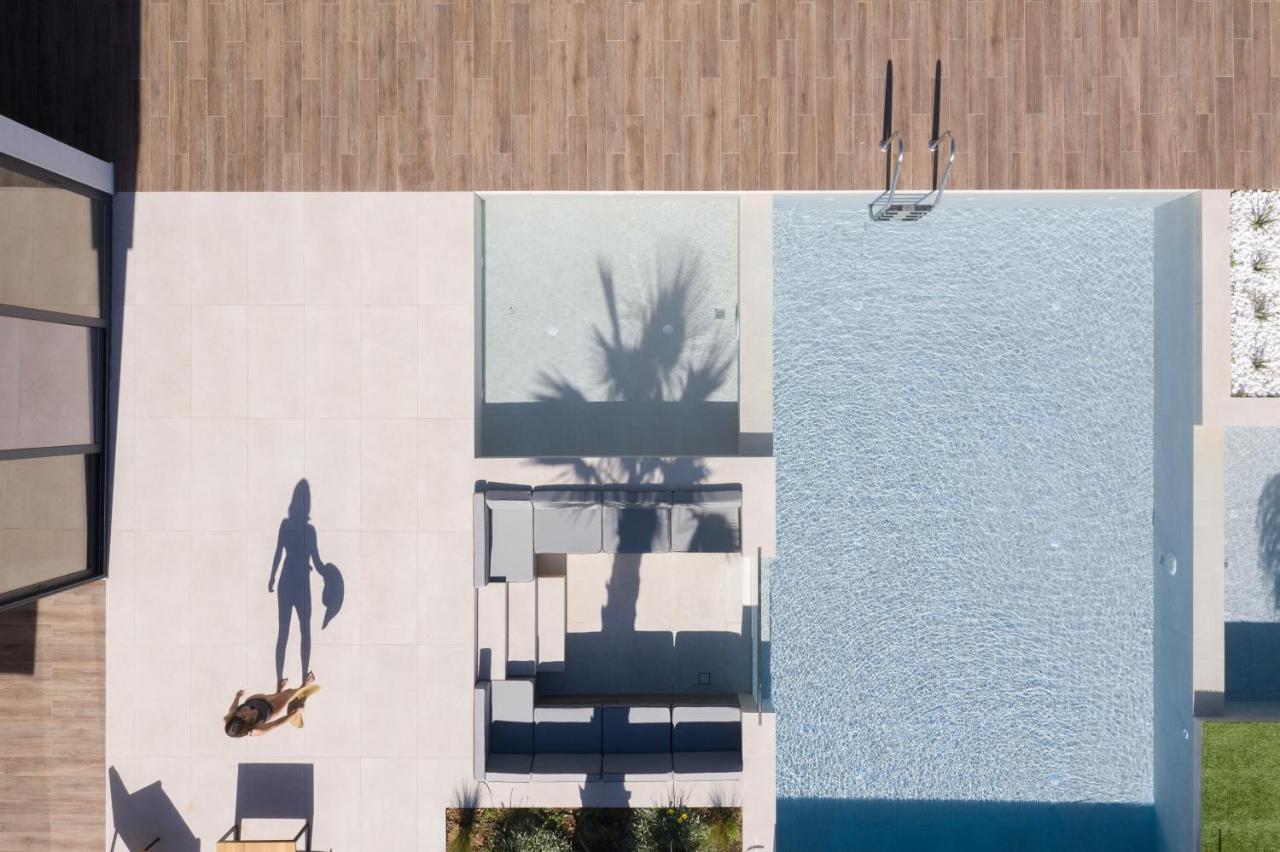 Mayana Luxury Villa, An Infinite Blue Experience, By Thinkvilla Bali  Kültér fotó